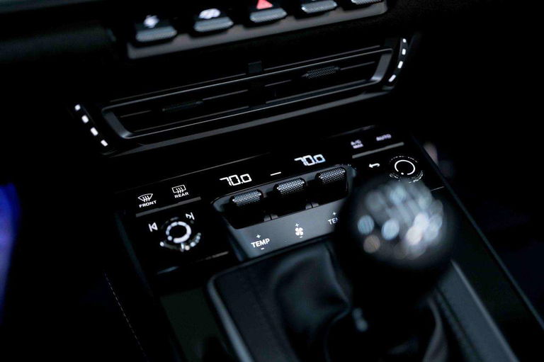 Porsche 992 Carrera GTS