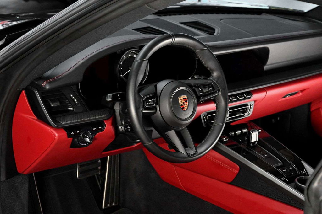 Porsche 992 Carrera 4S