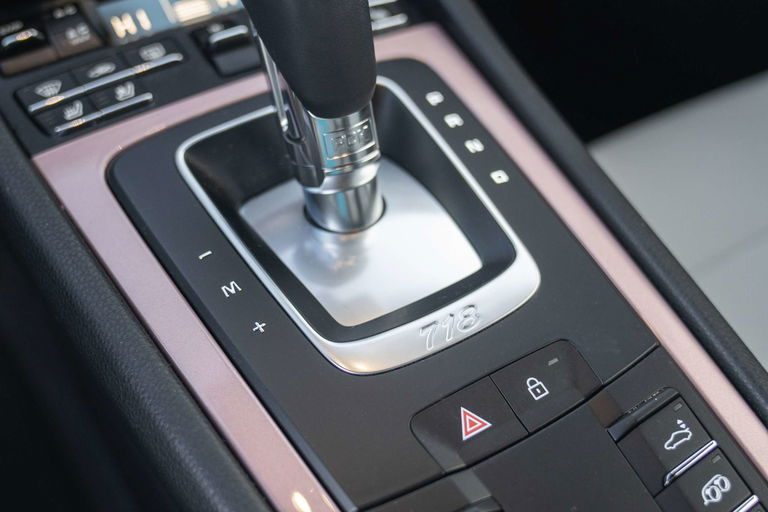 Porsche 718 Cayman S