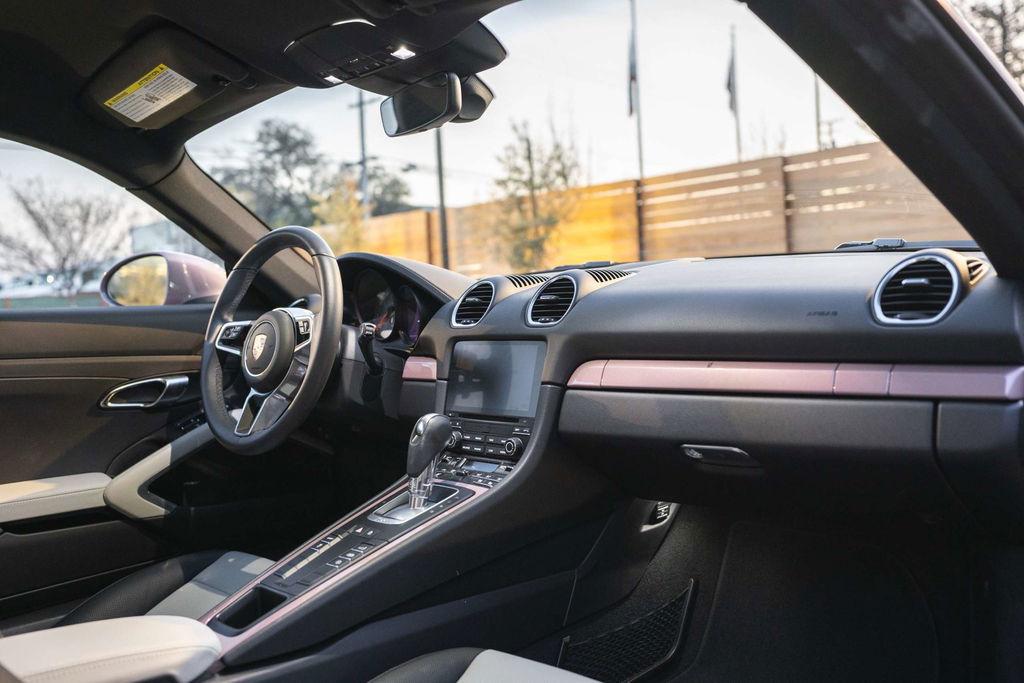 Porsche 718 Cayman S