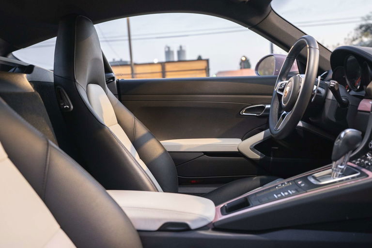 Porsche 718 Cayman S