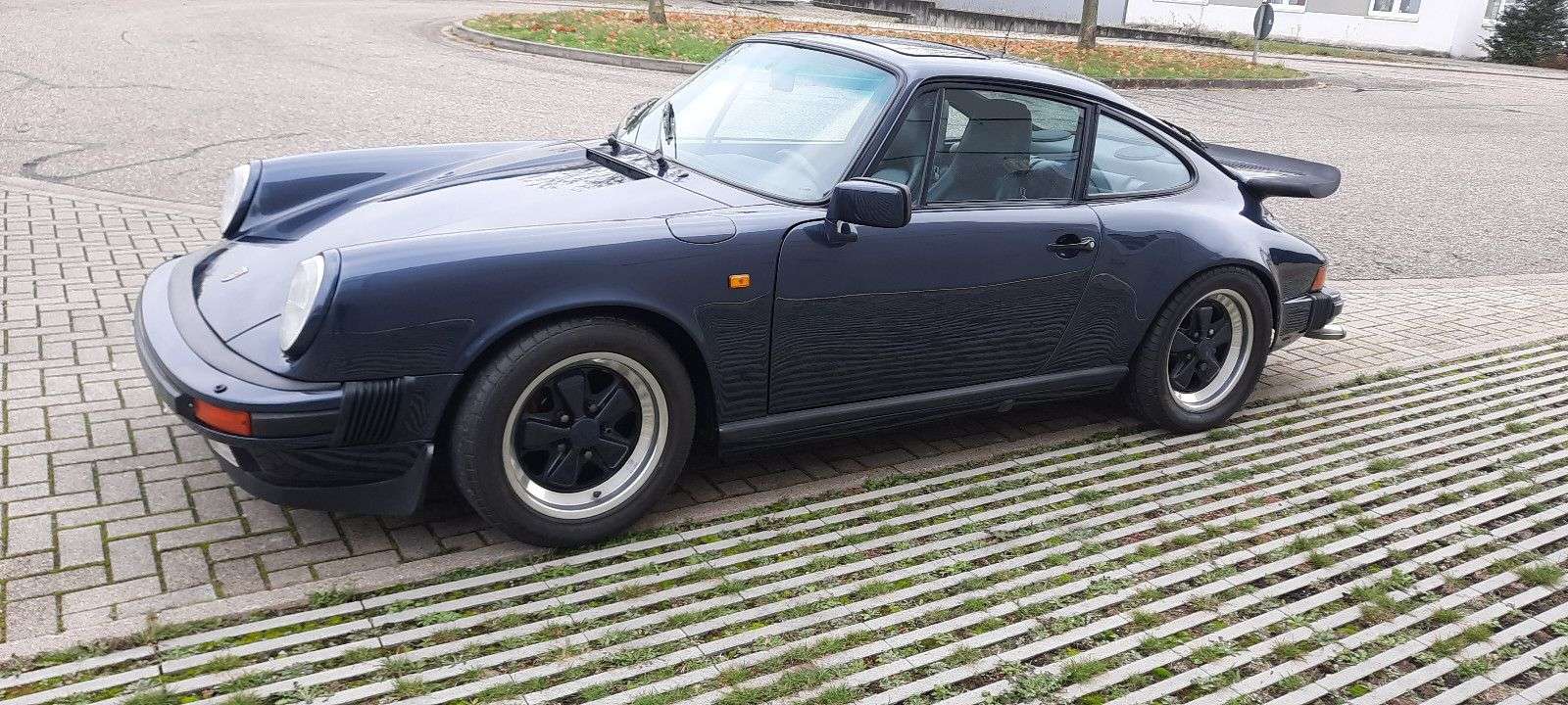 Porsche 911 Carrera 3.2