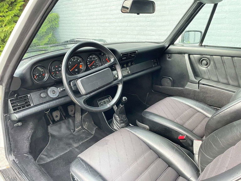 Porsche 911 Carrera 3.2