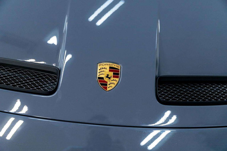 Porsche 992 GT3 Touring