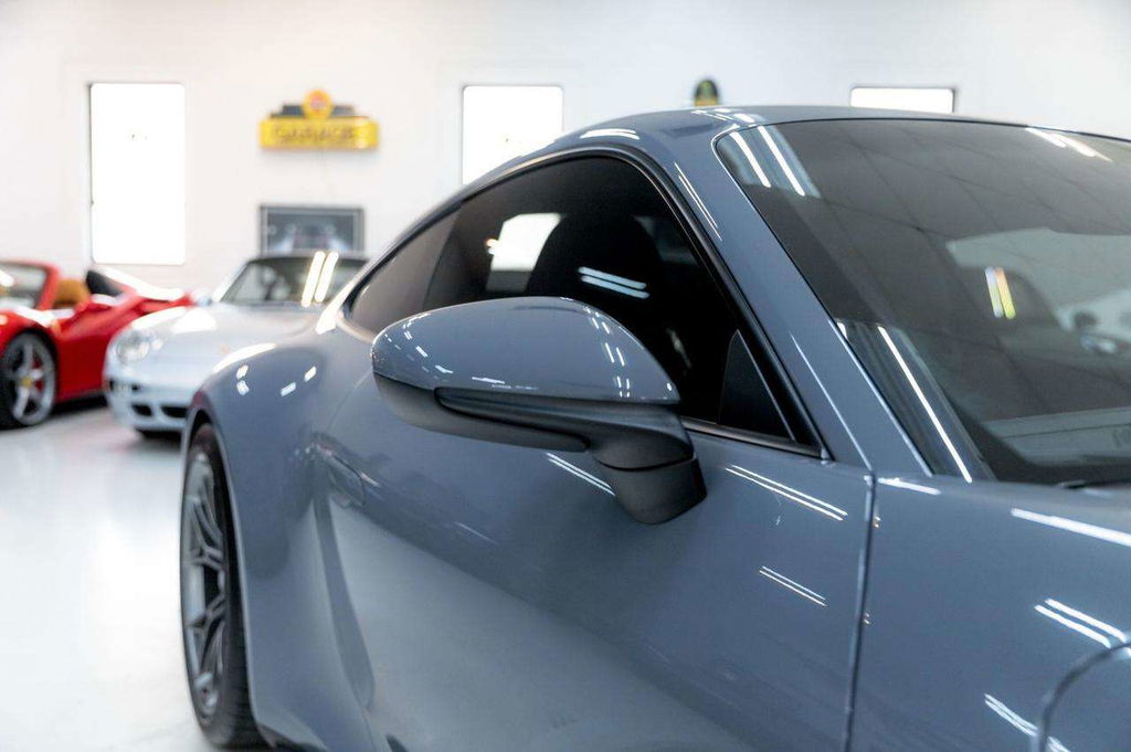 Porsche 992 GT3 Touring