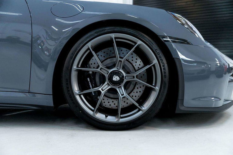 Porsche 992 GT3 Touring