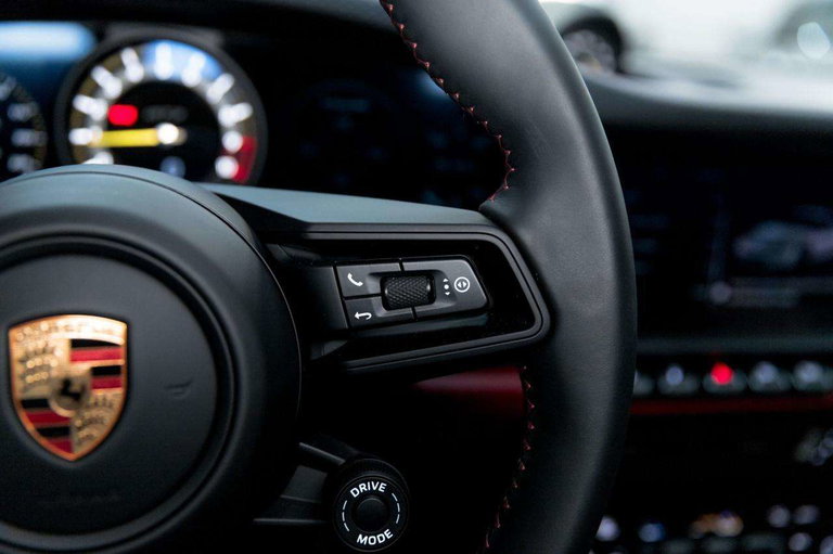 Porsche 992 GT3 Touring