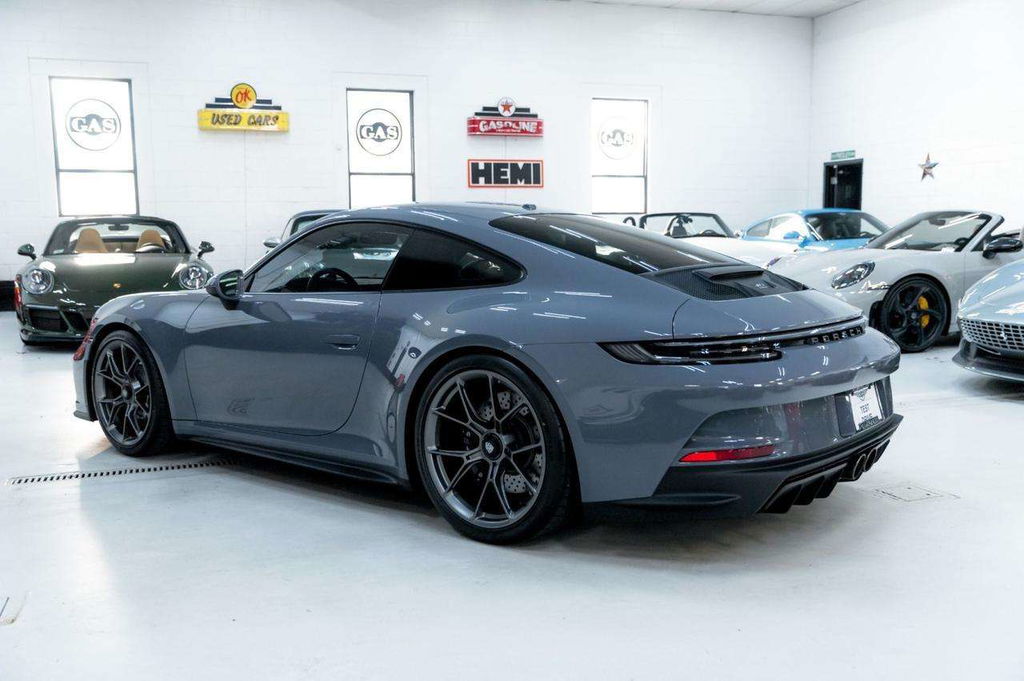 Porsche 992 GT3 Touring