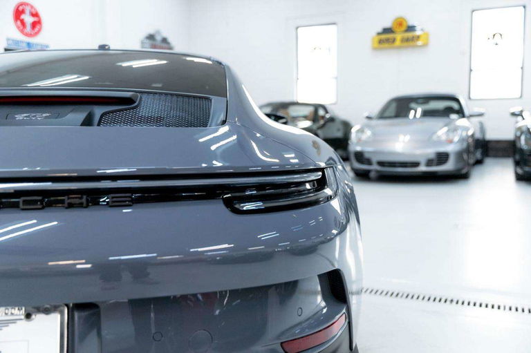 Porsche 992 GT3 Touring