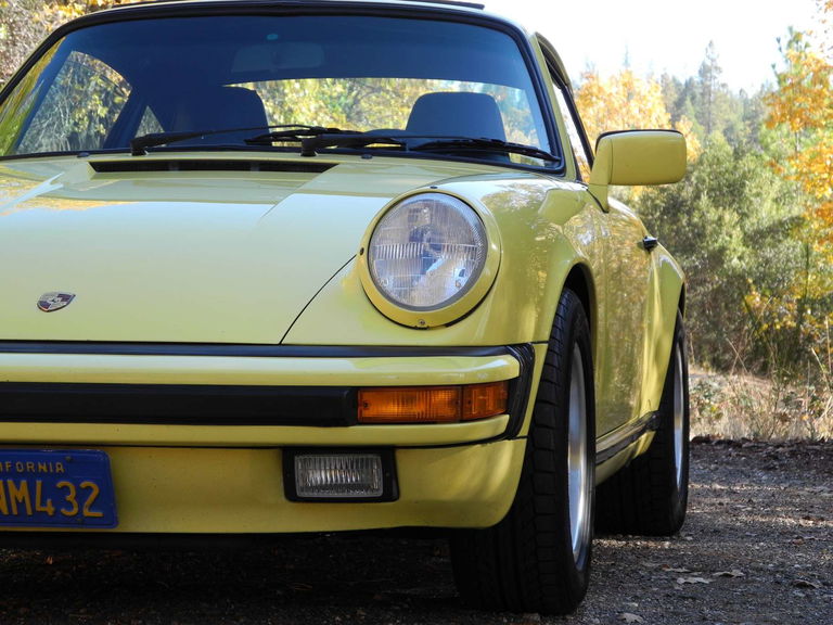 Porsche 911 Carrera 3.2