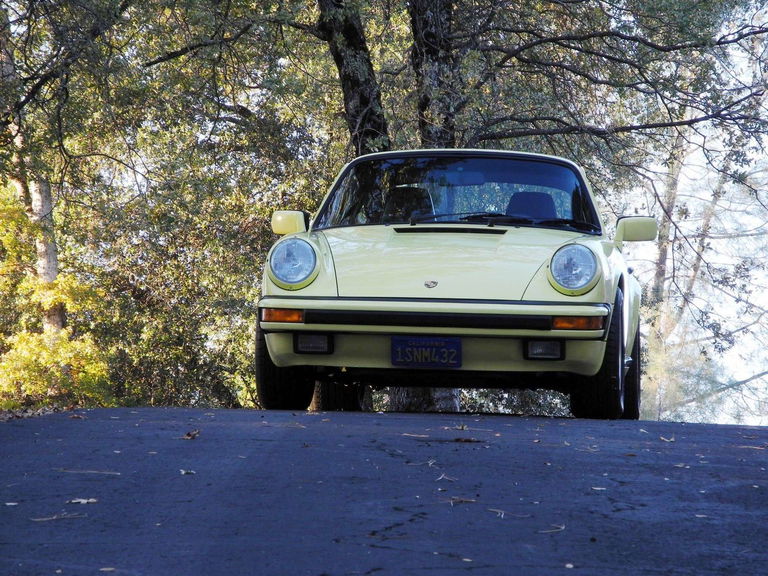 Porsche 911 Carrera 3.2
