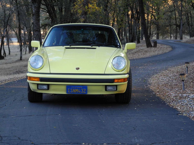 Porsche 911 Carrera 3.2