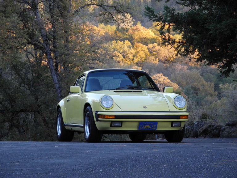Porsche 911 Carrera 3.2