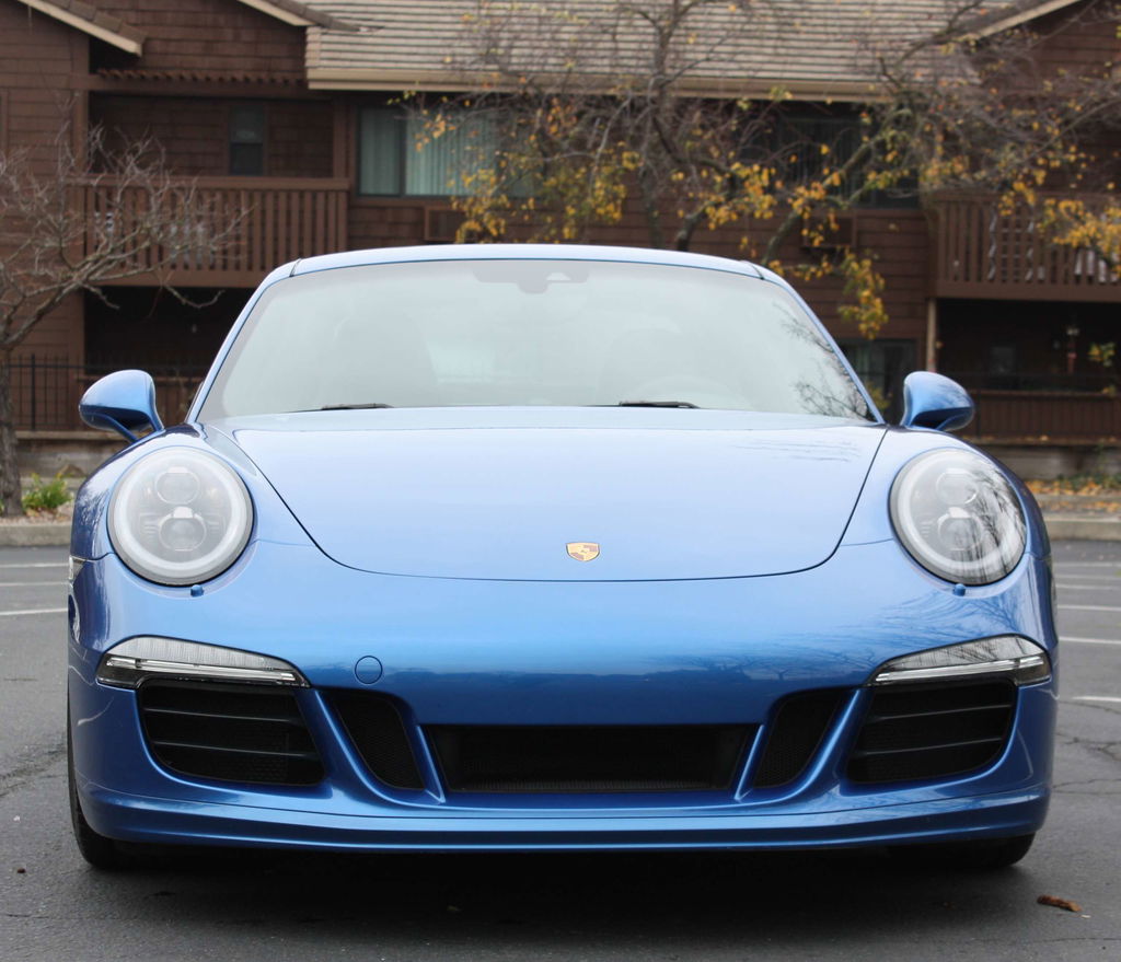 Porsche 991 Carrera GTS