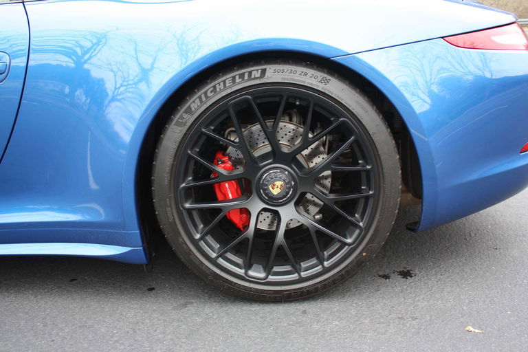 Porsche 991 Carrera GTS