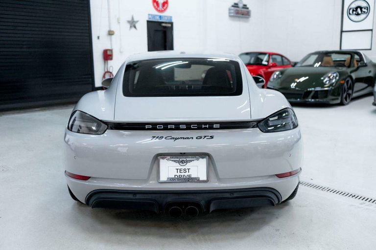 Porsche 718 Cayman GTS