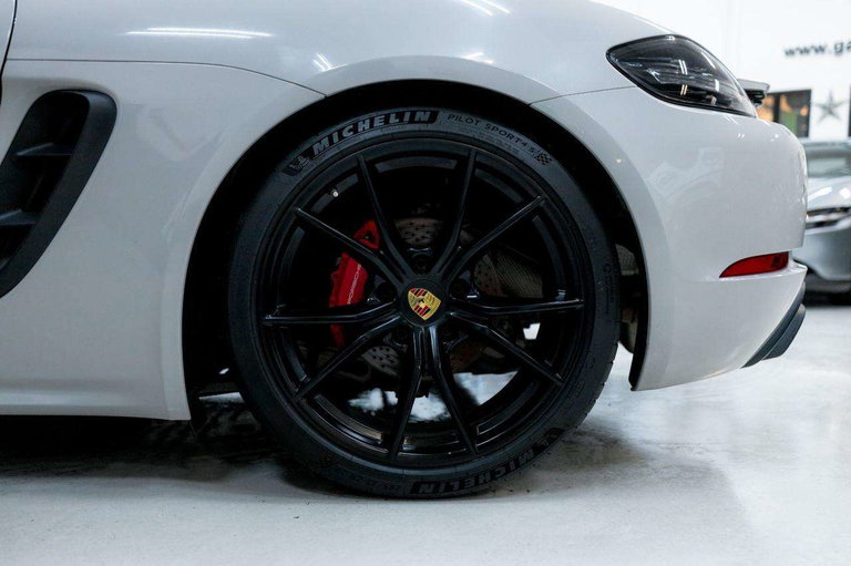 Porsche 718 Cayman GTS