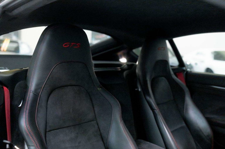 Porsche 718 Cayman GTS