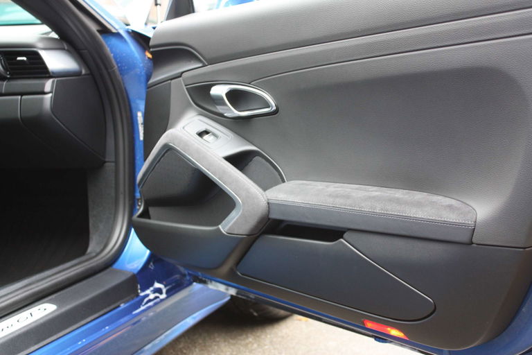 Porsche 991 Carrera GTS