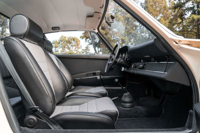 Porsche 911 S (F-Modell)