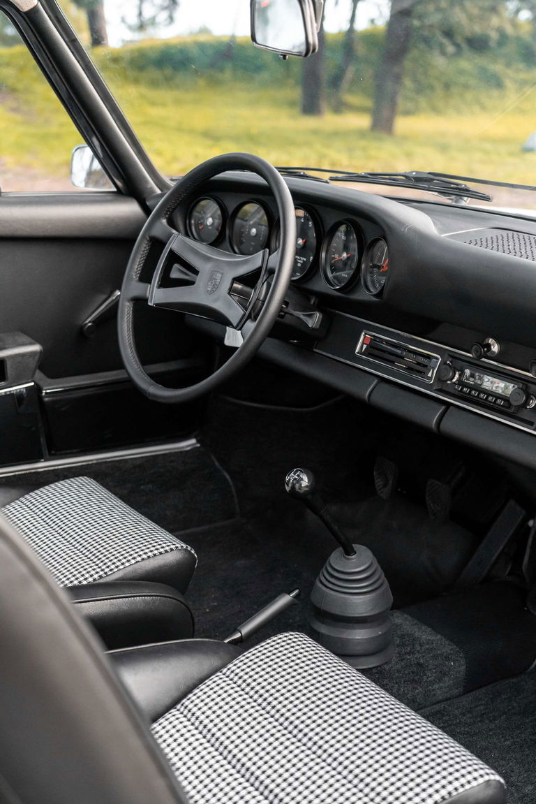 Porsche 911 S (F-Modell)