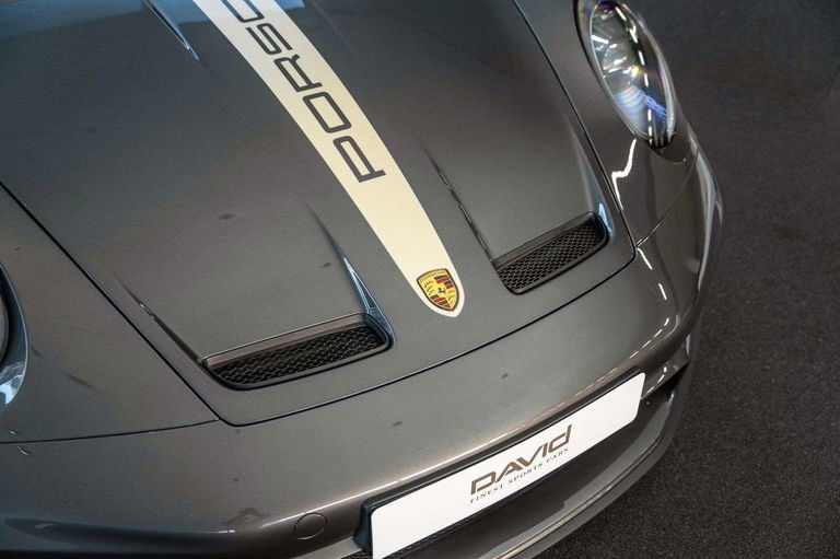 Porsche 992 GT3 Touring