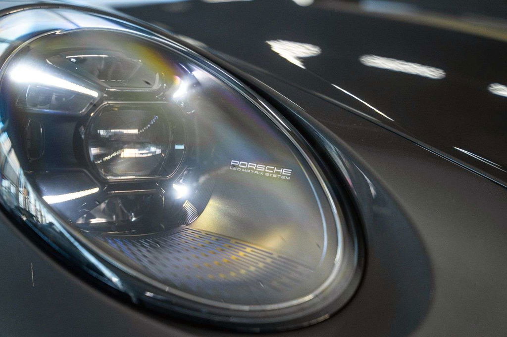 Porsche 992 GT3 Touring