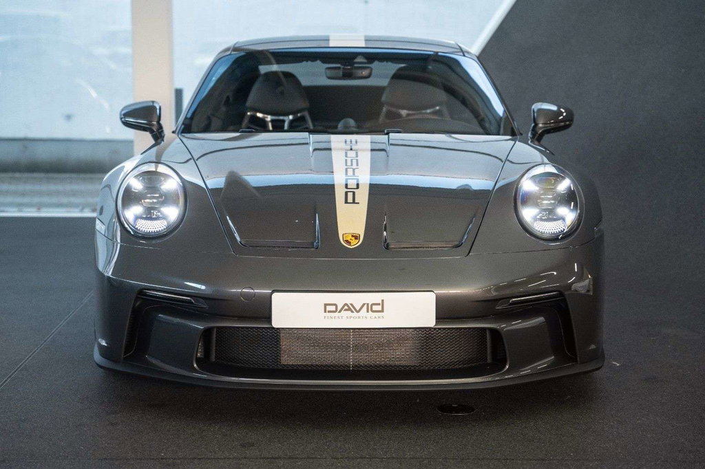 Porsche 992 GT3 Touring