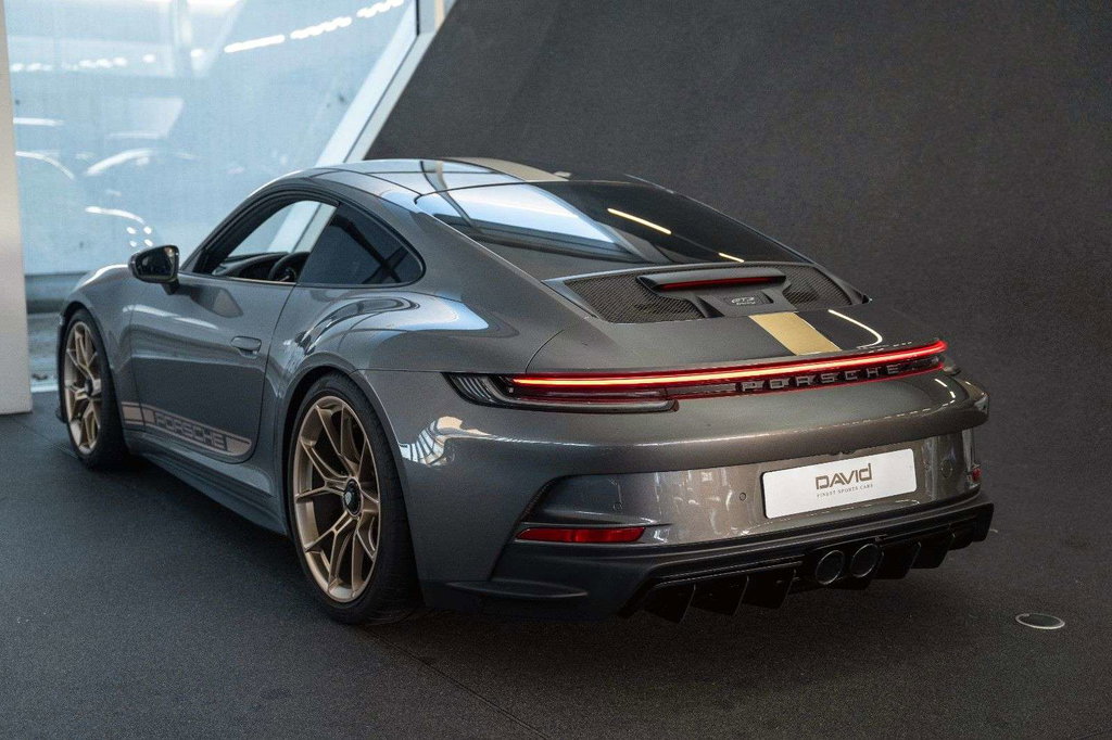 Porsche 992 GT3 Touring