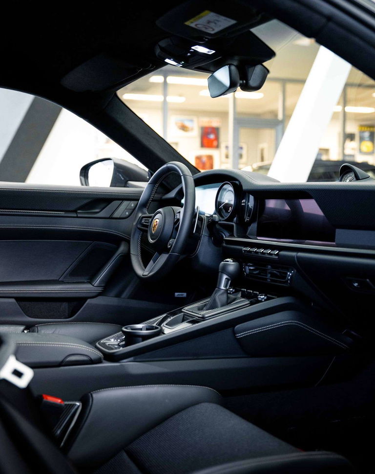 Porsche 992 GT3 Touring