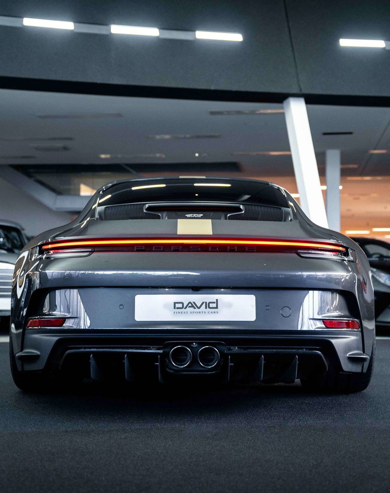 Porsche 992 GT3 Touring