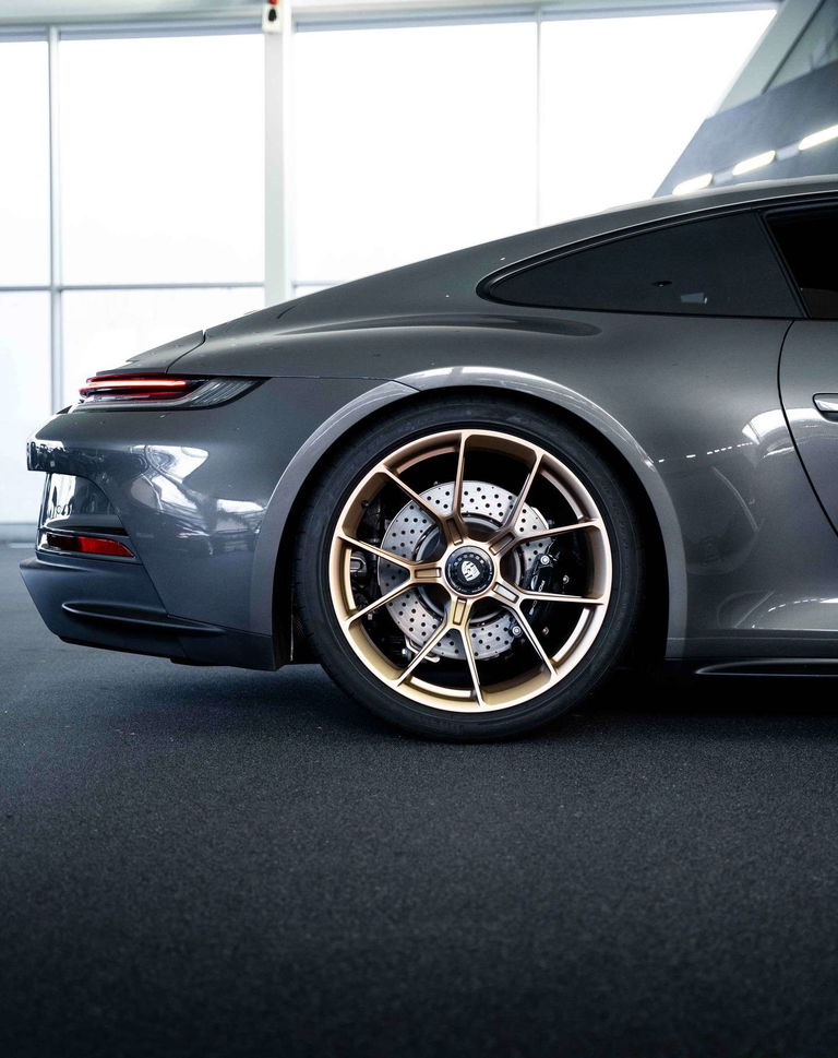 Porsche 992 GT3 Touring