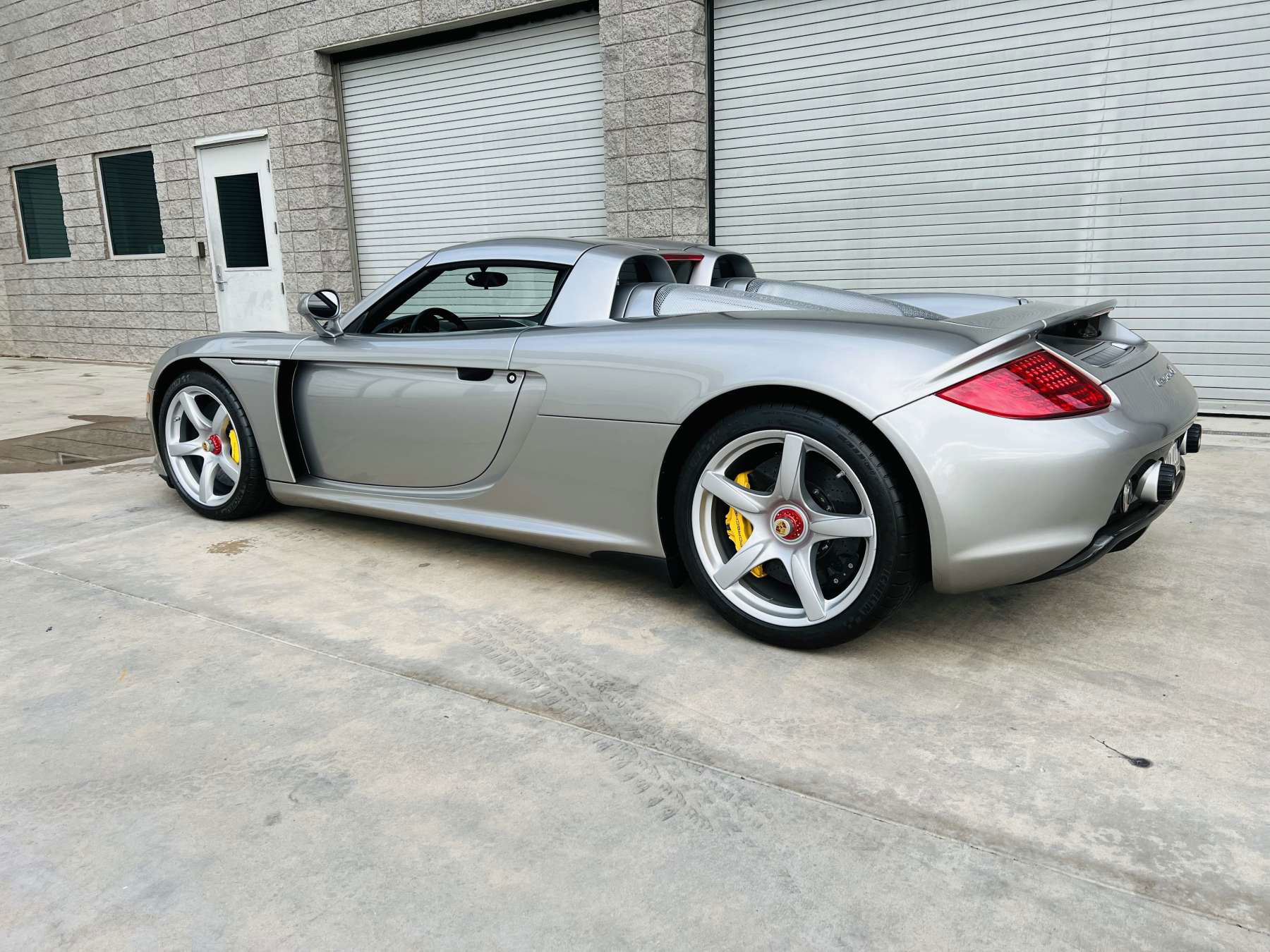 Porsche Carrera GT 2005 - Marketplace for Porsche Sports Cars Porsche Carrera GT 2005 - Marketplace for Porsche Sports Cars