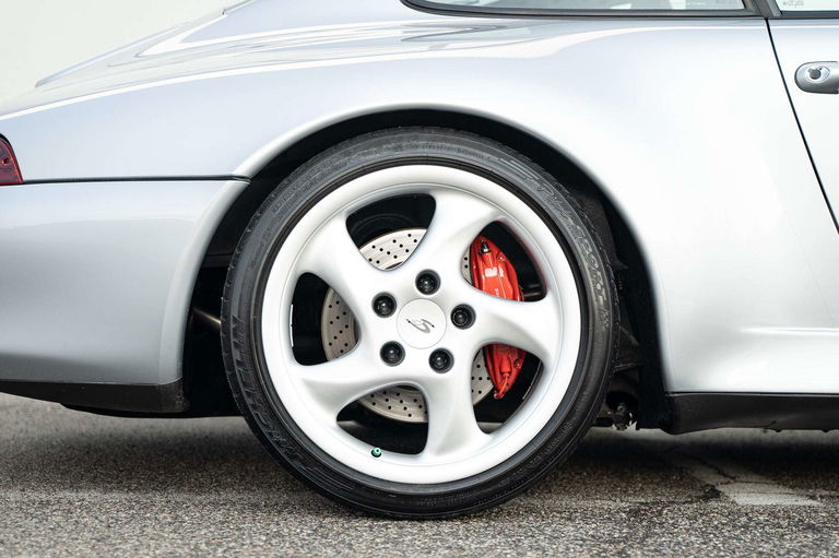 Porsche 993 Carrera 4S