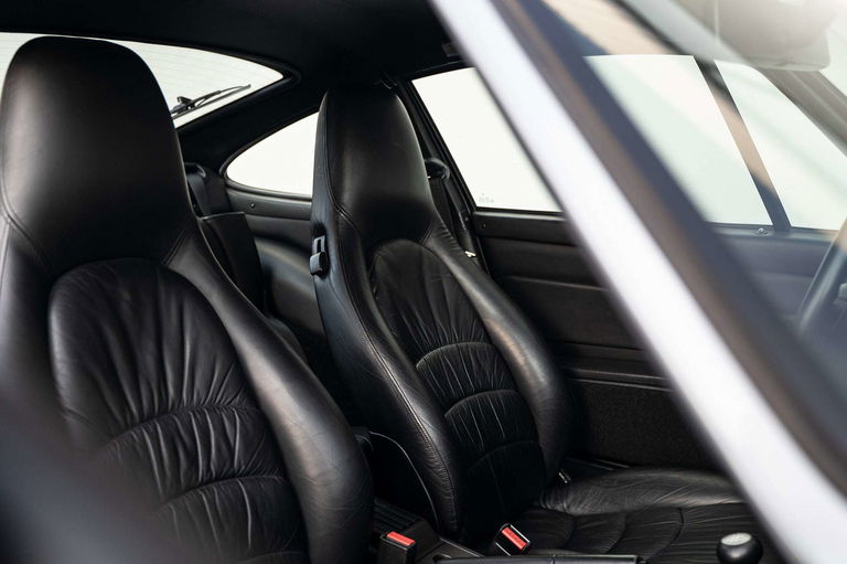 Porsche 993 Carrera 4S