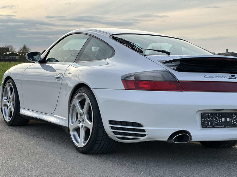 Porsche 996 Carrera 4S
