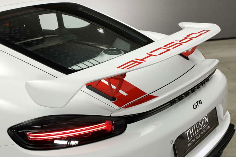 Porsche 718 Cayman GT4
