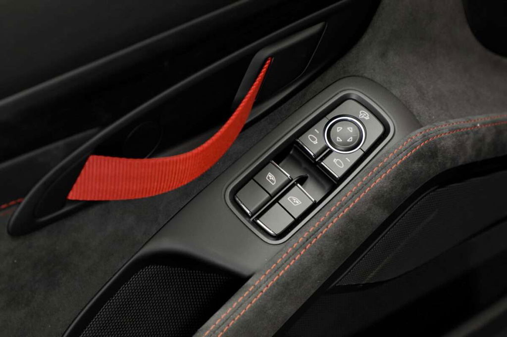 Porsche 718 Cayman GT4