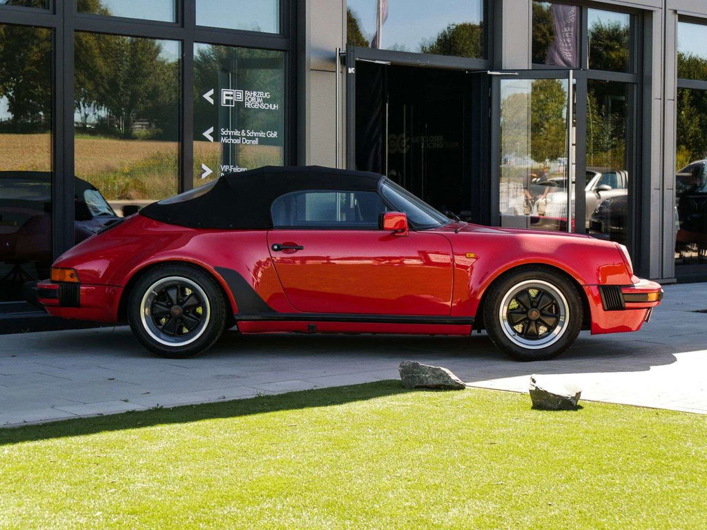 Porsche 911 Carrera 3.2 Speedster