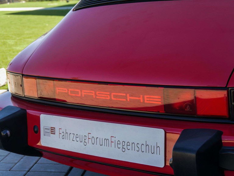 Porsche 911 Carrera 3.2 Speedster