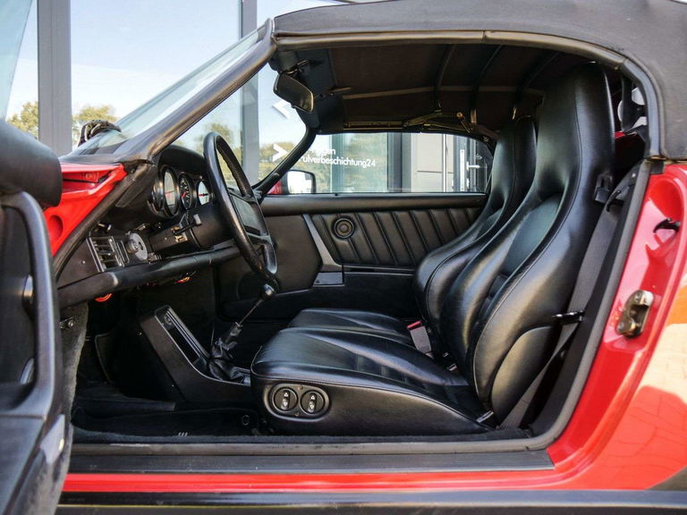 Porsche 911 Carrera 3.2 Speedster