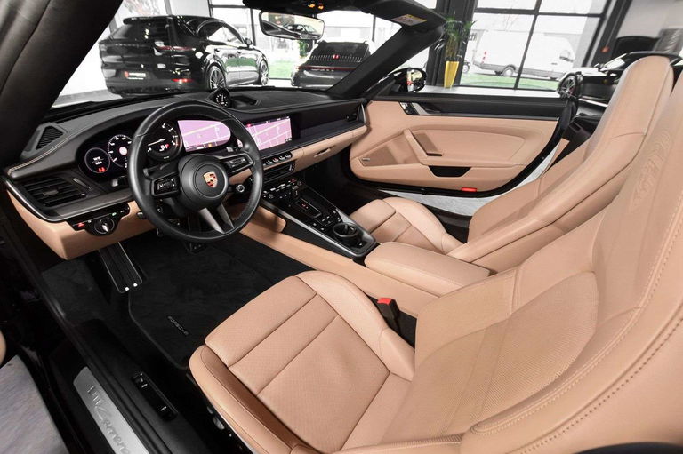 Porsche 992 Carrera 4S