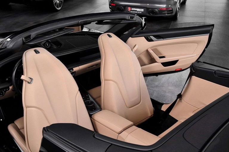 Porsche 992 Carrera 4S