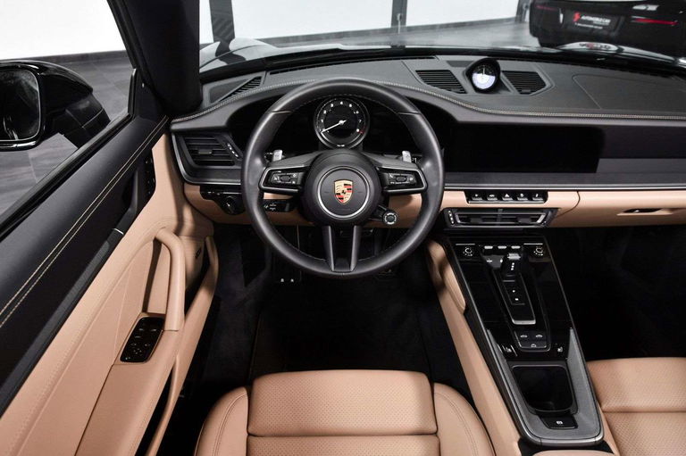 Porsche 992 Carrera 4S