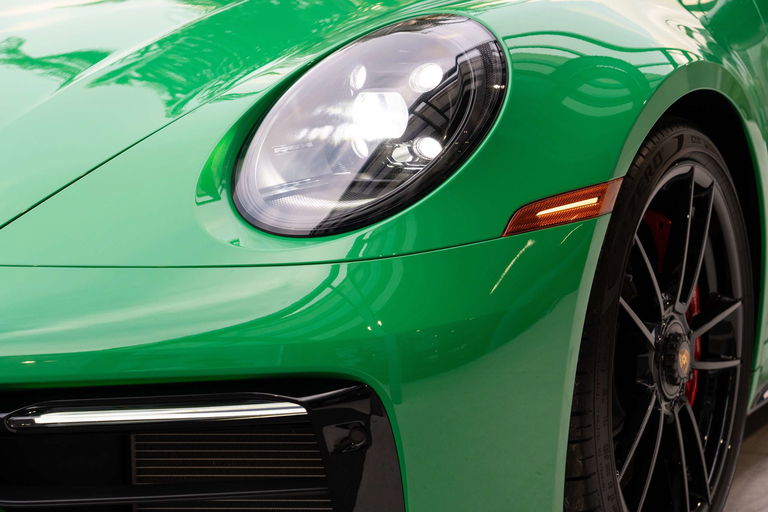 Porsche 992 Carrera 4 GTS