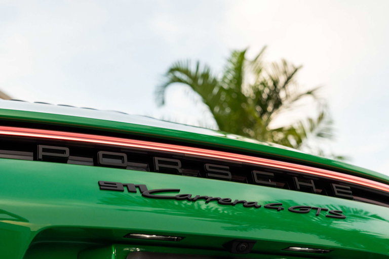 Porsche 992 Carrera 4 GTS