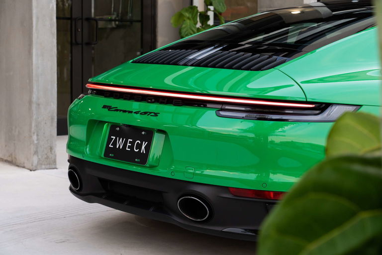 Porsche 992 Carrera 4 GTS