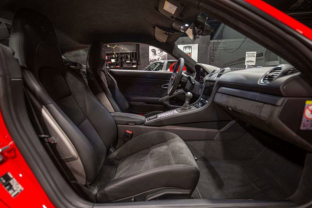 Porsche 718 Cayman GTS 4.0