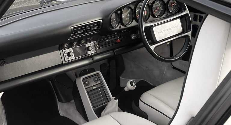 Porsche 911 Carrera 3.2