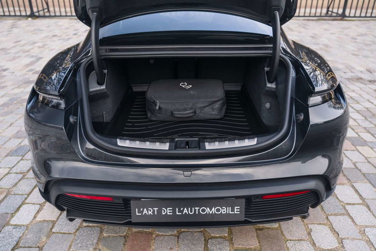 Porsche Taycan Turbo S